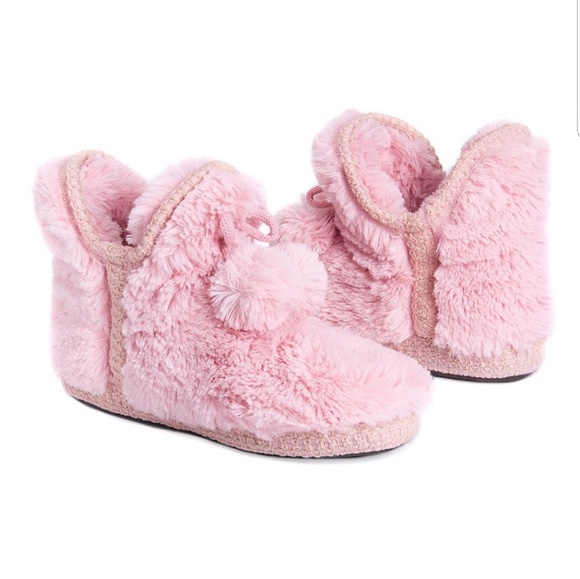 Muk Luks Shoes - MUK LUKS super soft bootie slippers